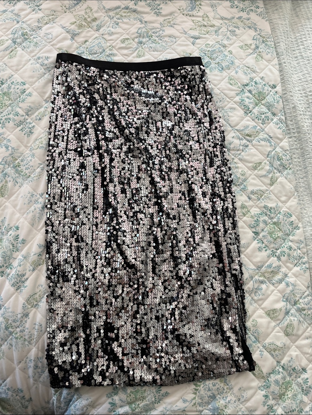 Nine West Black and Silver Sequin Pencil Skirt